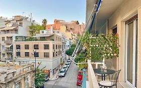 Close Acropolis View 3 Bd Apt